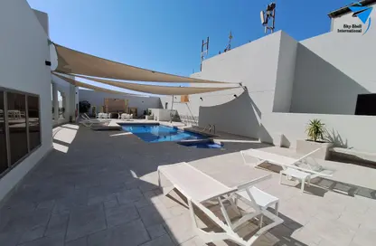 Apartment - 2 Bedrooms - 3 Bathrooms for rent in Al Juffair - Capital Governorate