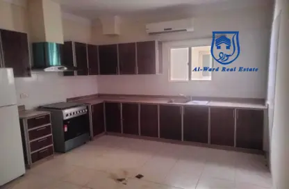 Apartment - 4 Bedrooms - 3 Bathrooms for rent in Busaiteen - Muharraq Governorate