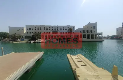 فيلا - 3 غرف نوم - 5 حمامات للايجار في مدينة المرسى - أمواج - المحرق