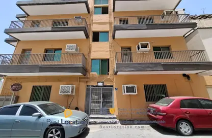 Apartment - 4 Bedrooms - 2 Bathrooms for rent in Salmaniya - Manama - Capital Governorate