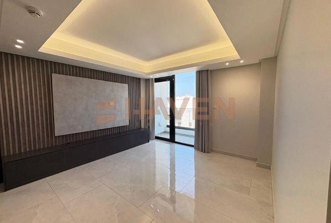 985452 - Property Image 2