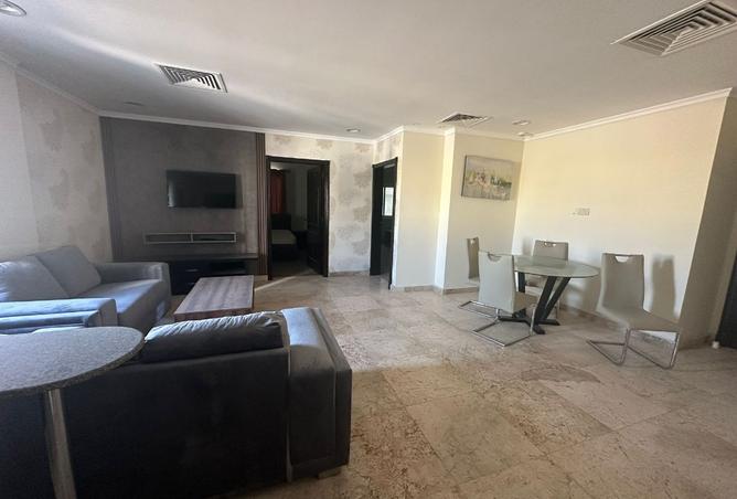 985675 - Property Image 3