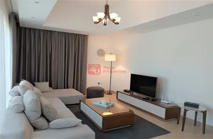 Living Room image for: Apartment - 2 Bedrooms - 3 Bathrooms for rent in Mahooz - Manama - Capital Governorate, Image 1