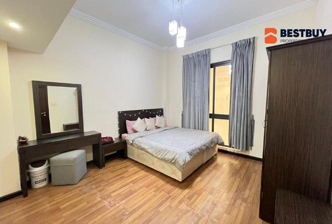 983965 - Property Image 2