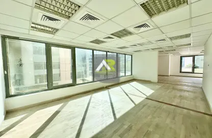 Office Space - Studio - 1 Bathroom for rent in Seef - Capital Governorate