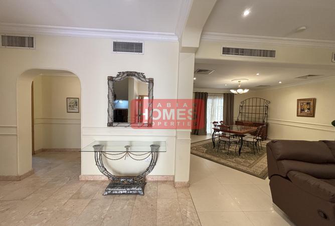 967217 - Property Image 2