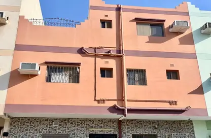 فيلا - 4 غرف نوم - 4 حمامات للبيع في قلالي - المحرق