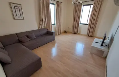 Apartment - 2 Bedrooms - 2 Bathrooms for rent in Mahooz - Manama - Capital Governorate