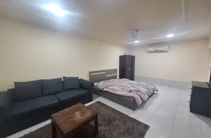 Apartment - Studio - 1 Bathroom for rent in Isa Town - Central Governorate