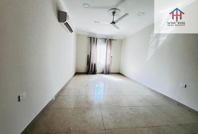 954884 - Property Image 2