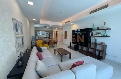 Apartment - 2 Bedrooms - 3 Bathrooms for rent in Al Juffair - Capital Governorate