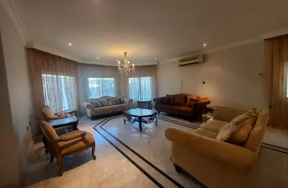 Villa - 4 Bedrooms - 5 Bathrooms for rent in Busaiteen - Muharraq Governorate
