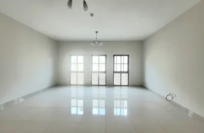 Apartment - 2 Bedrooms - 2 Bathrooms for rent in Zinj - Manama - Capital Governorate