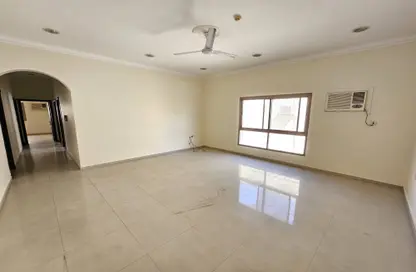 Apartment - 3 Bedrooms - 2 Bathrooms for rent in Tubli - Central Governorate