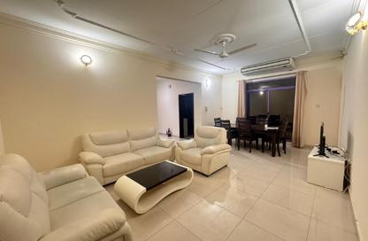 Apartment - 2 Bedrooms - 2 Bathrooms for rent in Al Juffair - Capital Governorate