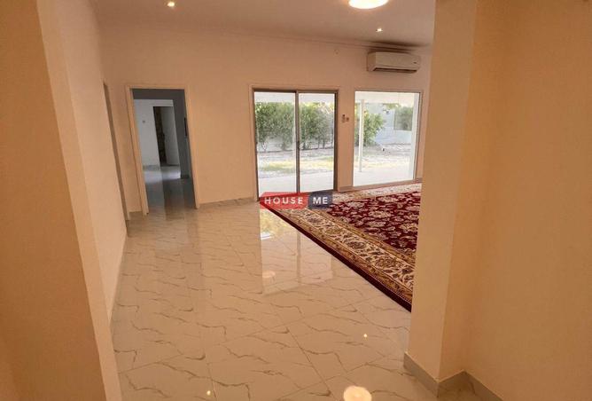 960320 - Property Image 3