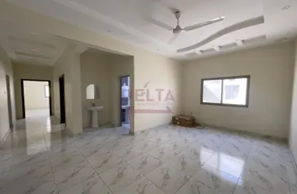 Apartment - 3 Bedrooms - 3 Bathrooms for rent in Galali - Muharraq Governorate