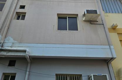Whole Building - 2 Bedrooms - 2 Bathrooms for sale in Bu Kowarah - Riffa - Southern Governorate