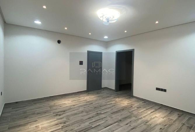 963200 - Property Image 3