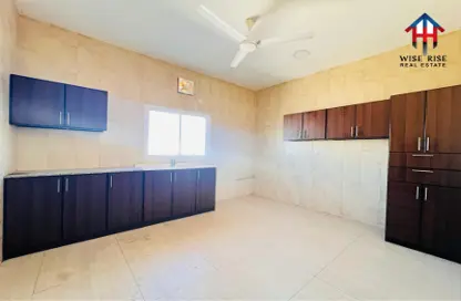 Kitchen image for: Apartment - 2 Bedrooms - 3 Bathrooms for rent in Tubli - Central Governorate, Image 1