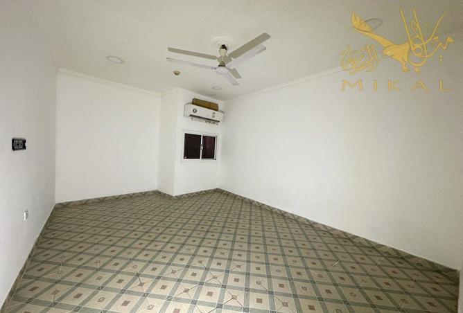 955826 - Property Image 2