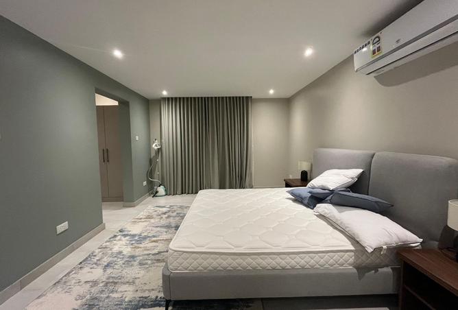 967310 - Property Image 3