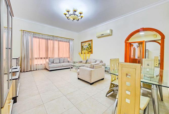 988579 - Property Image 3