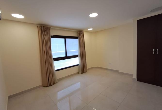 973407 - Property Image 2