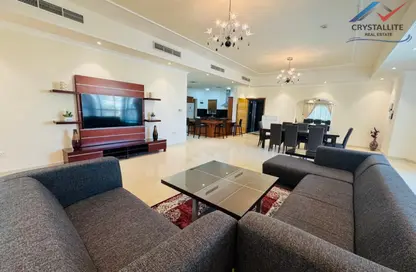 Villa - 3 Bedrooms - 4 Bathrooms for rent in Mahooz - Manama - Capital Governorate