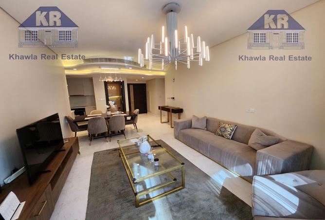 906367 - Property Image 2