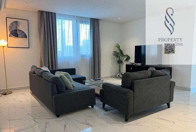 990344 - Property Image 2