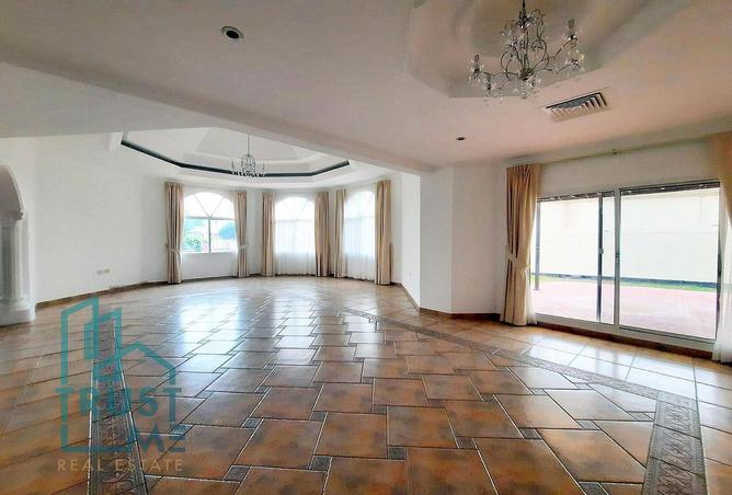 952686 - Property Image 2