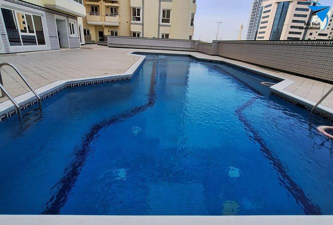 957652 - Property Image 2