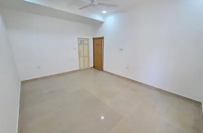 Apartment - 3 Bedrooms - 2 Bathrooms for rent in Tubli - Central Governorate