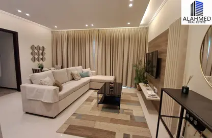 Apartment - 2 Bedrooms - 2 Bathrooms for rent in Busaiteen - Muharraq Governorate