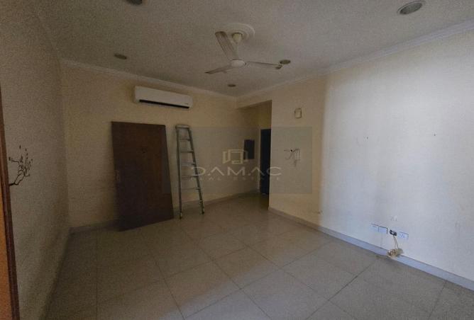 963579 - Property Image 2