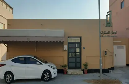 Villa - 3 Bedrooms - 4 Bathrooms for sale in Hamad Town - Northern Governorate