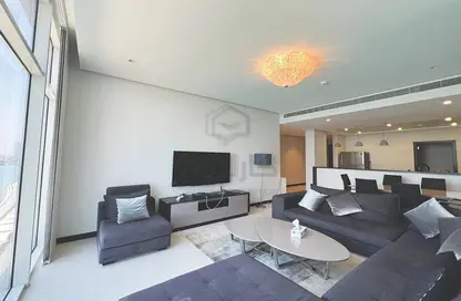 Living Room image for: Apartment - 2 Bedrooms - 3 Bathrooms for sale in Reef Island - Capital Governorate, Image 1