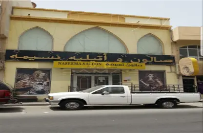 عمارة بالكامل - 6 غرف نوم - 6 حمامات للبيع في المحرق - المحرق