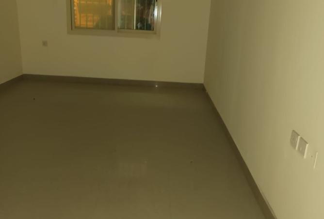 976857 - Property Image 2