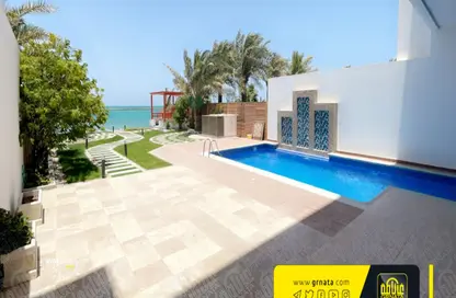 Pool image for: Villa - 6 Bedrooms for sale in Amwaj Islands - Muharraq Governorate, Image 1