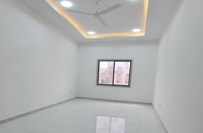 Office Space - Studio - 2 Bathrooms for rent in Hidd - Muharraq Governorate