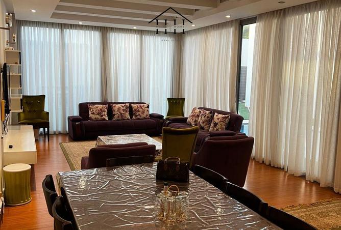 947910 - Property Image 2