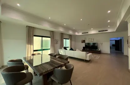 Apartment - 3 Bedrooms - 3 Bathrooms for rent in Al Juffair - Capital Governorate