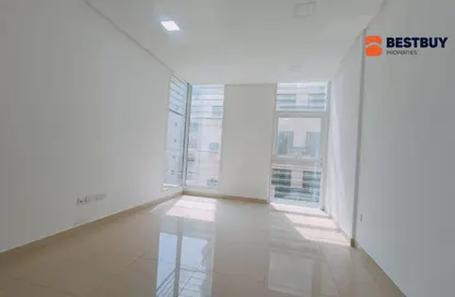 Apartment - 2 Bedrooms - 3 Bathrooms for rent in Hidd - Muharraq Governorate Apartment - 2 Bedrooms - 3 Bathrooms for rent in Hidd - Muharraq Governorate