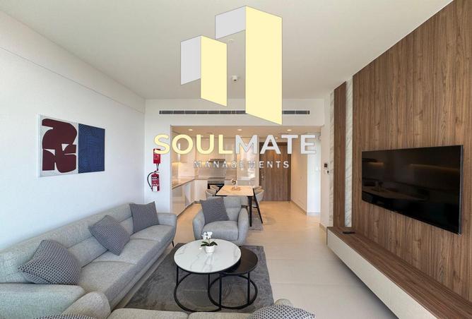 982756 - Property Image 2