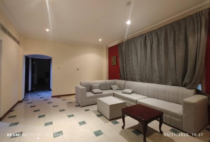 968991 - Property Image 3