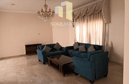 Villa - 4 Bedrooms - 5 Bathrooms for rent in Mahooz - Manama - Capital Governorate