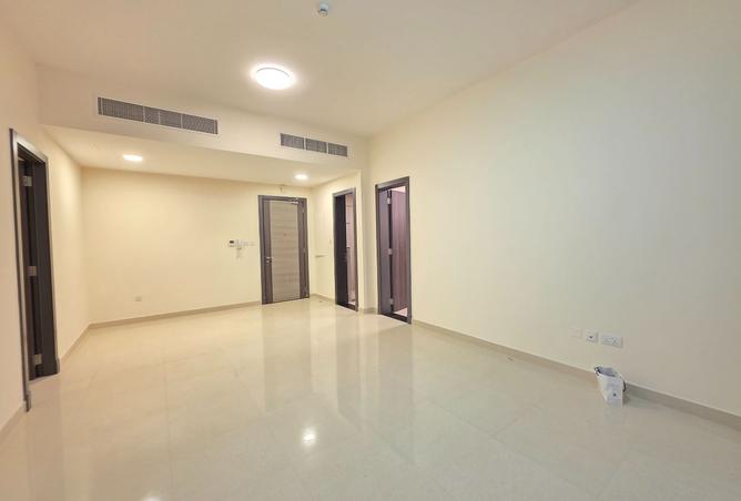 981987 - Property Image 3