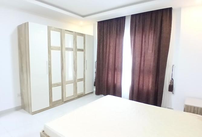 985850 - Property Image 2